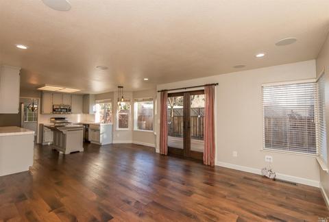 530 Piccadilly Pl, Windsor, CA 95492 photo 13