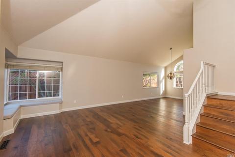 530 Piccadilly Pl, Windsor, CA 95492 photo 5