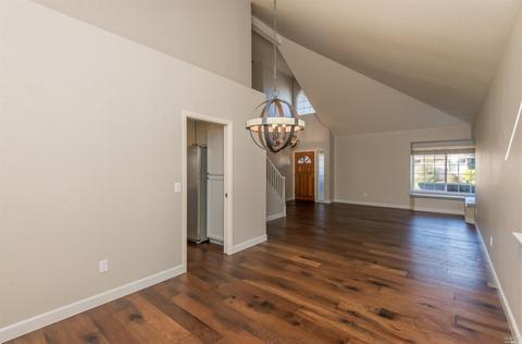 530 Piccadilly Pl, Windsor, CA 95492 photo 8
