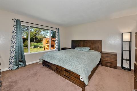 7893 Hembree Ln, Windsor, CA 95492 photo 12