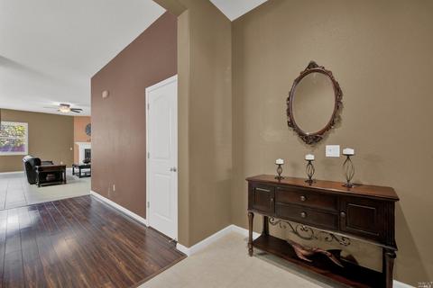 819 Hampton St, Vacaville, CA 95687 photo 5