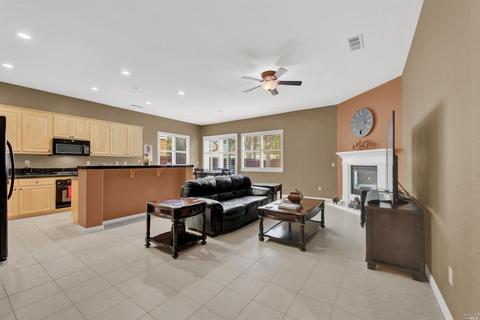 819 Hampton St, Vacaville, CA 95687 photo 11