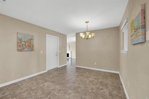 2098 Thrush Way, Fairfield, CA 94533 photo 14