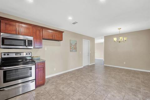 2098 Thrush Way, Fairfield, CA 94533 photo 13