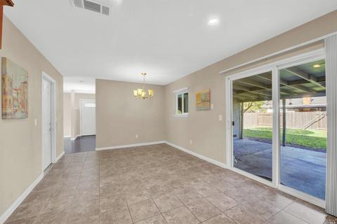 2098 Thrush Way, Fairfield, CA 94533 photo 15