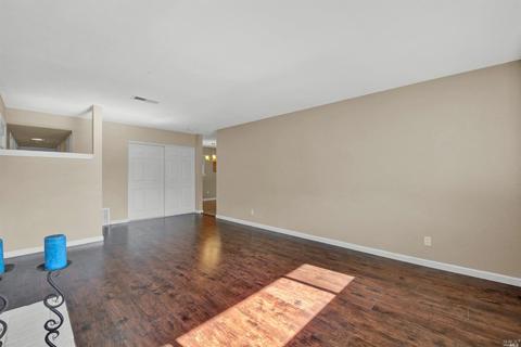 2098 Thrush Way, Fairfield, CA 94533 photo 7