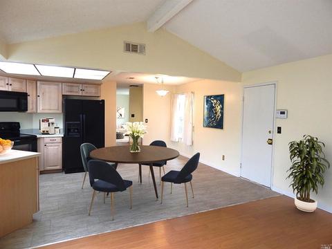 300 Donegal Dr, Vallejo, CA 94589 photo 3