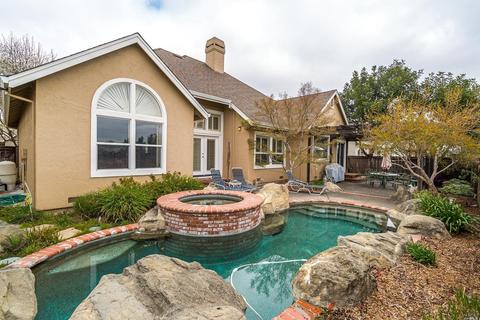 923 Amelia Ct, Windsor, CA 95492 photo 4