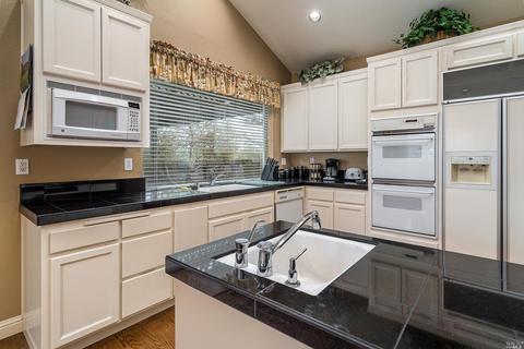 923 Amelia Ct, Windsor, CA 95492 photo 15