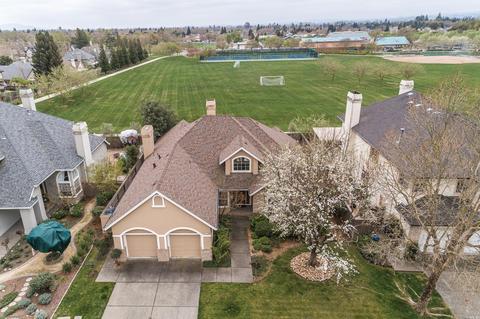 923 Amelia Ct, Windsor, CA 95492 photo 3