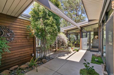 319 Devon Dr, San Rafael, CA 94903 photo 3