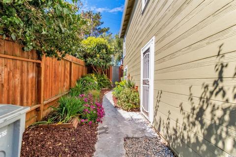 215 Daniels Ave, Vallejo, CA 94590 photo 32