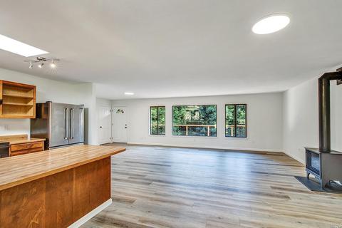 16910 Taylor Ln, Occidental, CA 95465 photo 8