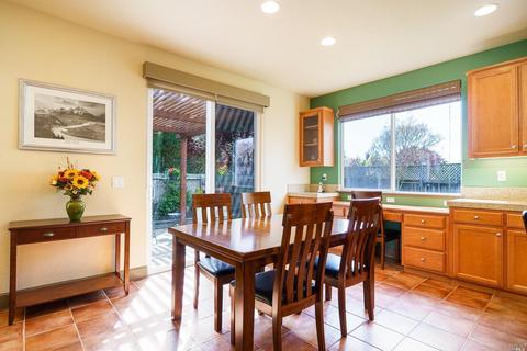 343 Decanter Cir, Windsor, CA 95492 photo 10