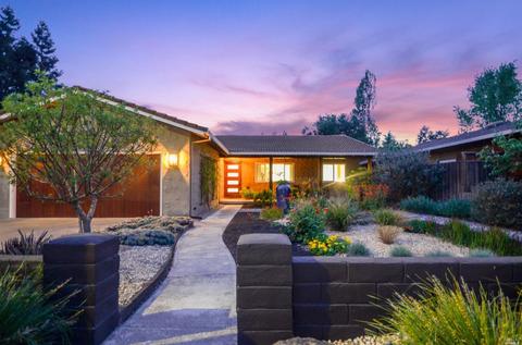 721 5th St E, Sonoma, CA 95476 photo 2
