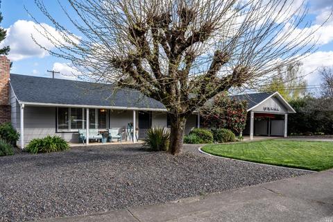 855 Helen Ave, Ukiah, CA 95482 photo 3