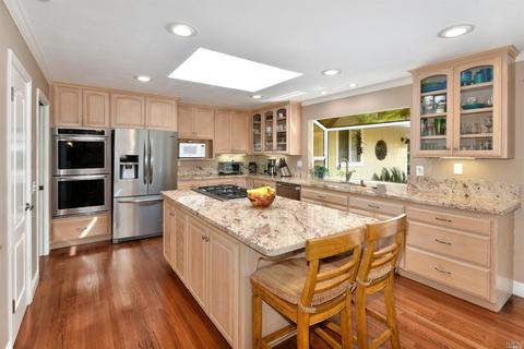 557 School St, Cloverdale, CA 95425 photo 3