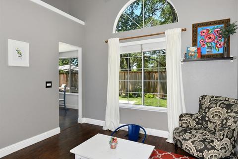 9584 Wellington Cir, Windsor, CA 95492 photo 7