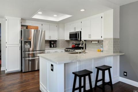 9584 Wellington Cir, Windsor, CA 95492 photo 4