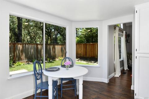 9584 Wellington Cir, Windsor, CA 95492 photo 6