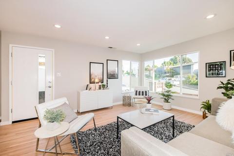 1208 Del Mar Ave, Vallejo, CA 94589 photo 3