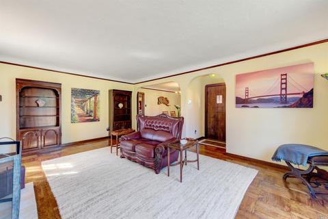 945 Nebraska St, Vallejo, CA 94590 photo 6