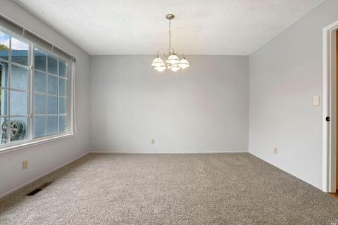 121 Ashton St, Vallejo, CA 94591 photo 4