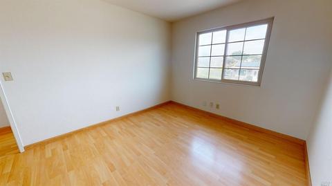 101 Flint Ct, Vallejo, CA 94589 photo 28