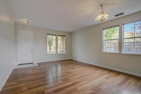 242 Windsor Dr, Petaluma, CA 94952 photo 5