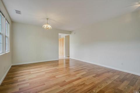 242 Windsor Dr, Petaluma, CA 94952 photo 4