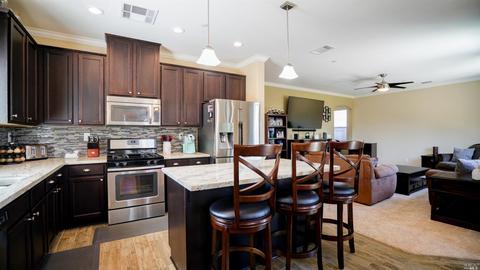 534 Taylor St, Fairfield, CA 94533 photo 9