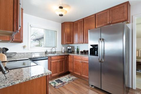 201 Juniper St, Vacaville, CA 95688 photo 9