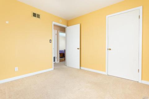 201 Juniper St, Vacaville, CA 95688 photo 18