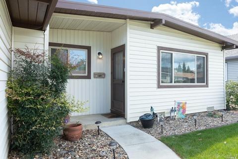 201 Juniper St, Vacaville, CA 95688 photo 3