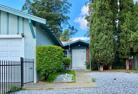 217 Falcon Dr, Vallejo, CA 94589 photo 2