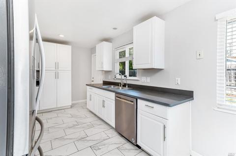 210 Whitecliff Dr, Vallejo, CA 94589 photo 8