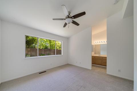 1074 La Contenta Ct, Windsor, CA 95492 photo 11