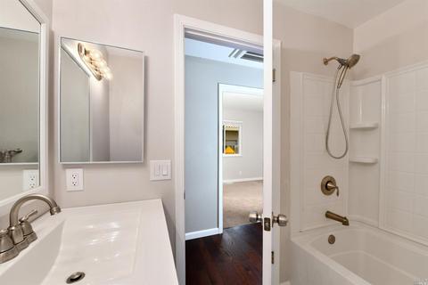 232 La Quinta Dr, Windsor, CA 95492 photo 10