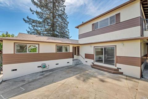 748 Elm Dr, Petaluma, CA 94952 photo 5