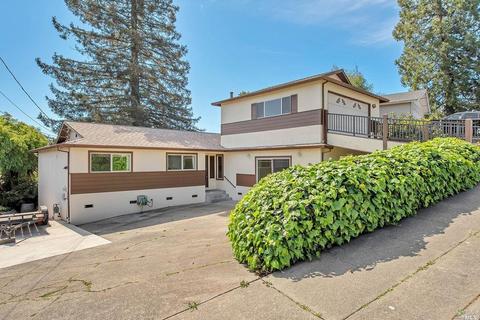 748 Elm Dr, Petaluma, CA 94952 photo 1