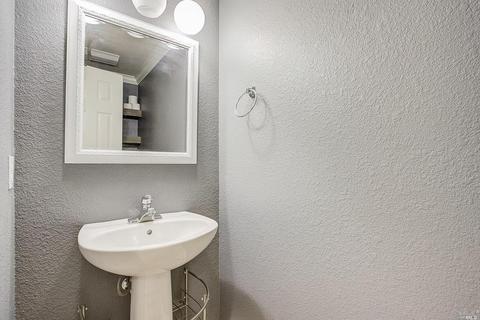 114 Bouquet Cir, Windsor, CA 95492 photo 13