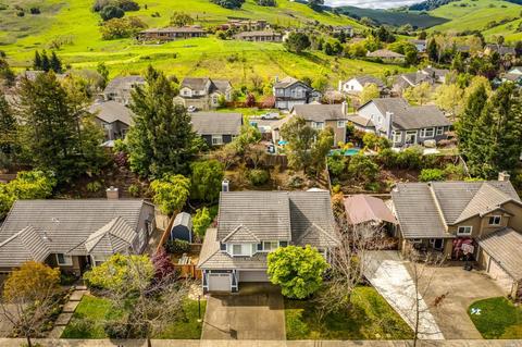 245 Simon Dr, Petaluma, CA 94952 photo 2