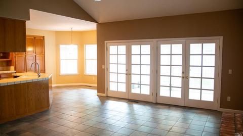 1030 Elsbree Ln, Windsor, CA 95492 photo 1