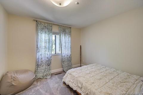 140 Live Oak Ct, Vallejo, CA 94591 photo 31