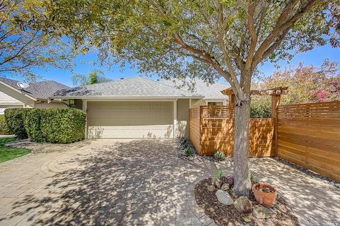 140 Live Oak Ct, Vallejo, CA 94591 photo 2