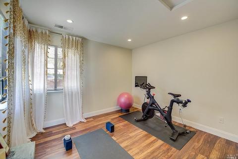 140 Live Oak Ct, Vallejo, CA 94591 photo 21