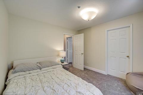 140 Live Oak Ct, Vallejo, CA 94591 photo 32