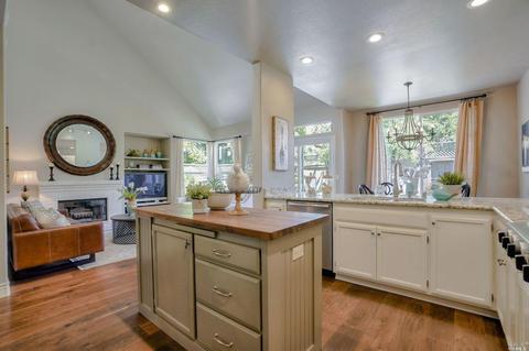 1126 Rachael Ln, Windsor, CA 95492 photo 5