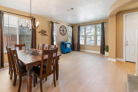 2437 Sheldon Dr, Fairfield, CA 94533 photo 5