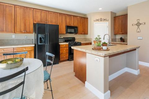 2437 Sheldon Dr, Fairfield, CA 94533 photo 9
